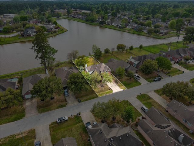 9219 E Lakeside Drive, Magnolia, TX 77354
