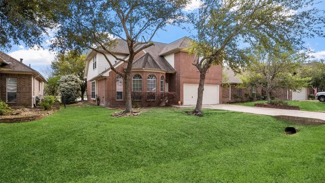 9219 E Lakeside Drive, Magnolia, TX 77354