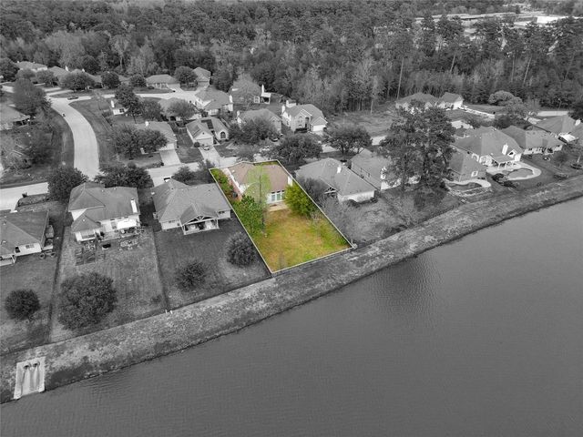 9219 E Lakeside Drive, Magnolia, TX 77354