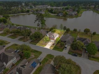 9219 E Lakeside Drive, Magnolia, TX 77354