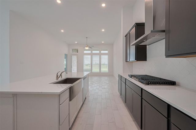 2825 Golden Isle Drive, Texas City, TX 77568