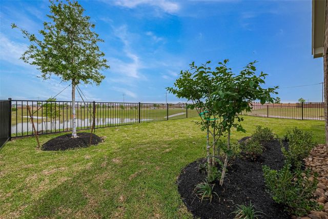 2825 Golden Isle Drive, Texas City, TX 77568