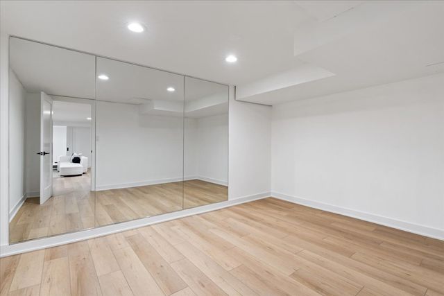 39 E Schiller Street 1E, Chicago, IL 60610