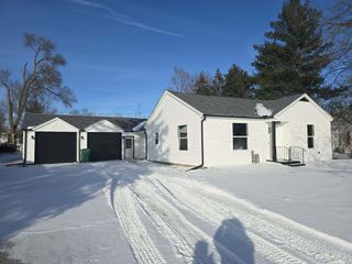 408 Heath Avenue, White Pigeon Vllg, MI 49099