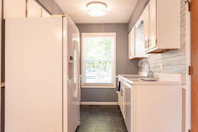5783 South Franklin Avenue, Springfield, MO 65810
