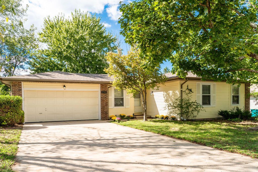 5783 South Franklin Avenue, Springfield, MO 65810