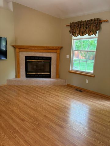 3704 N 10th Street, Ozark, MO 65721