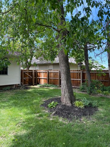 3704 N 10th Street, Ozark, MO 65721