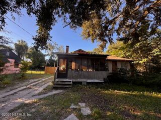 740 LINDA Drive N, Jacksonville, FL 32208