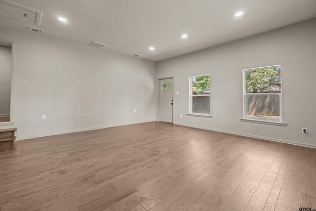 2515 Preston Ave, Tyler, TX 75701