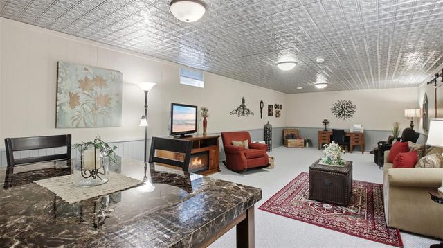 1196 Evergreen Lane, Chippewa Falls, WI 54729