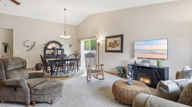 1196 Evergreen Lane, Chippewa Falls, WI 54729