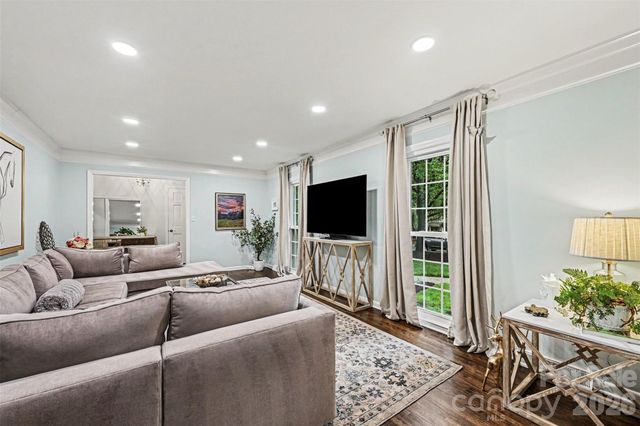 533 King Edward Road, Charlotte, NC 28211