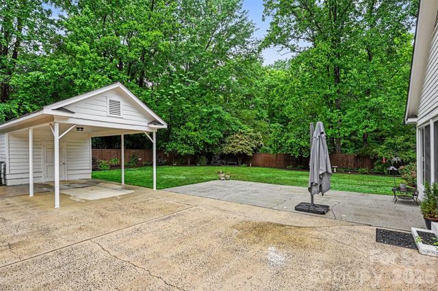 533 King Edward Road, Charlotte, NC 28211