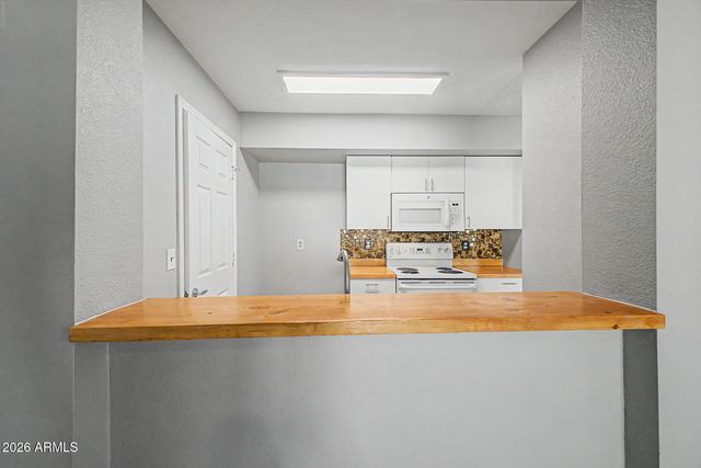 16496 N 68TH Avenue, Peoria, AZ 85382