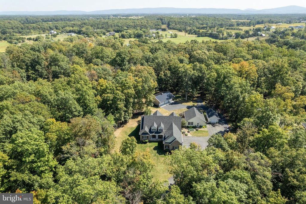 181 RIDINGS MILL RD, Stephens City, VA 22655