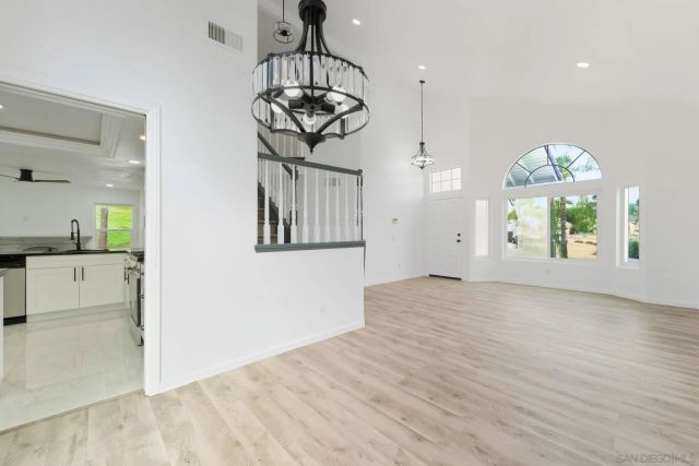 13625 Darryl Ct, El Cajon, CA 92021