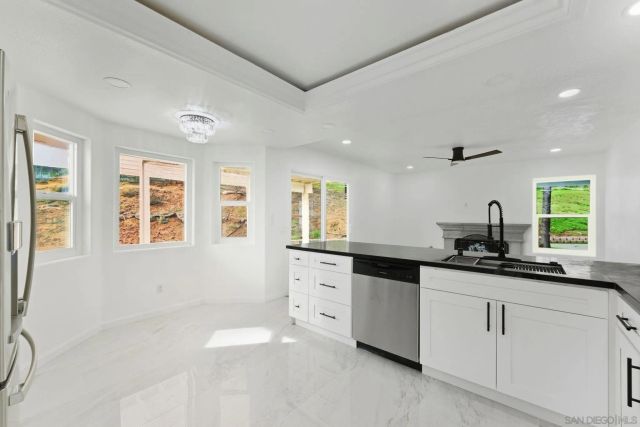 13625 Darryl Ct, El Cajon, CA 92021