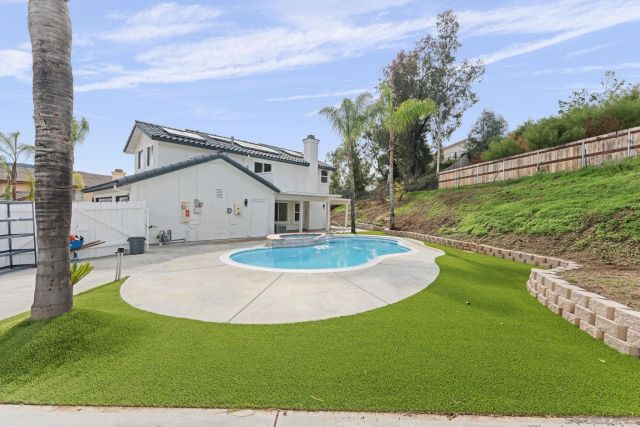 13625 Darryl Ct, El Cajon, CA 92021