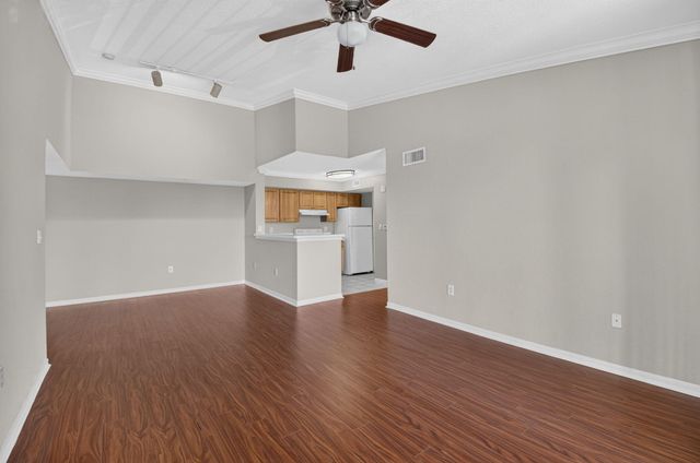15135 Michelangelo Boulevard 303, Delray Beach, FL 33446