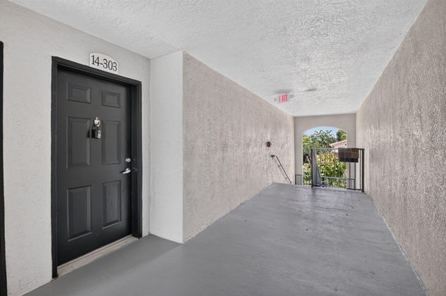 15135 Michelangelo Boulevard 303, Delray Beach, FL 33446