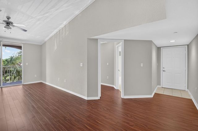 15135 Michelangelo Boulevard 303, Delray Beach, FL 33446