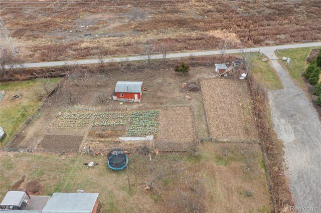2041 W Maple Road, Commerce Charter Township, MI 48390