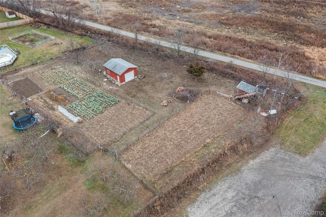2041 W Maple Road, Commerce Charter Township, MI 48390