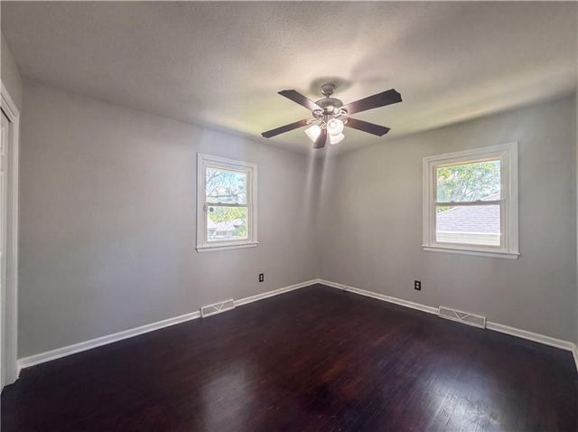 3809 S Drumm Avenue, Independence, MO 64055