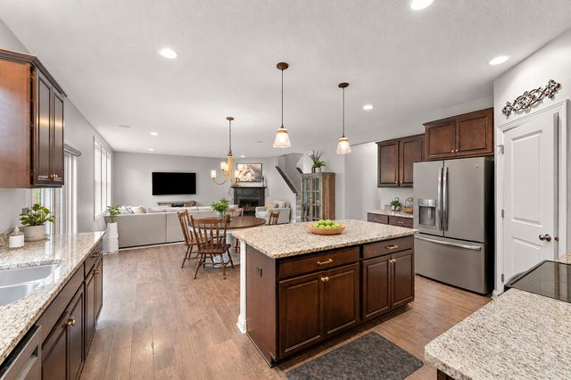 9289 Summerlin Court, Woodbury, MN 55129