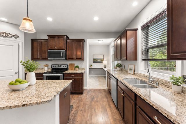 9289 Summerlin Court, Woodbury, MN 55129