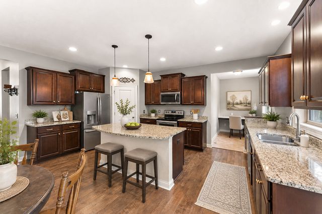 9289 Summerlin Court, Woodbury, MN 55129