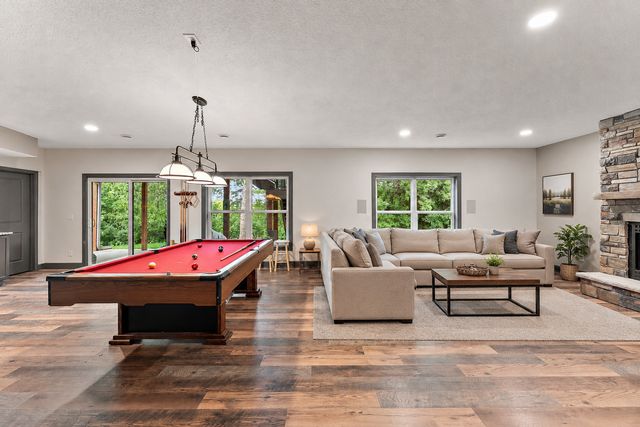 9289 Summerlin Court, Woodbury, MN 55129