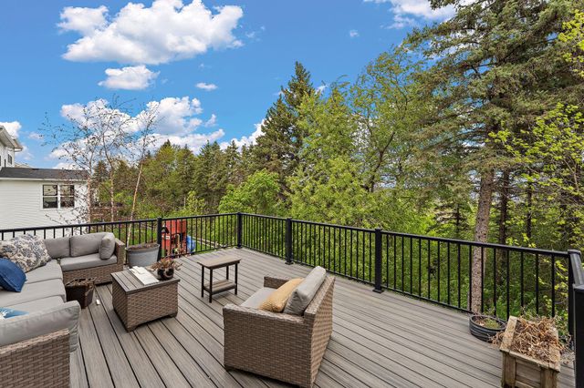 9289 Summerlin Court, Woodbury, MN 55129