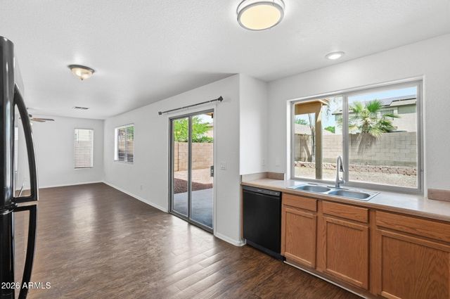 12422 W EL NIDO Lane, Litchfield Park, AZ 85340