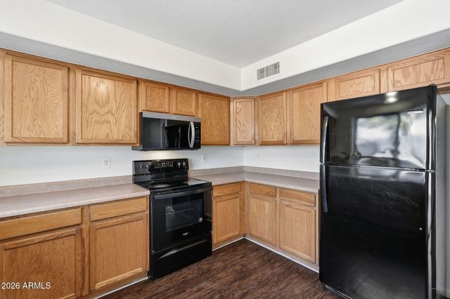 12422 W EL NIDO Lane, Litchfield Park, AZ 85340