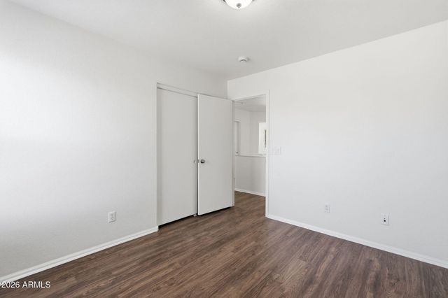 12422 W EL NIDO Lane, Litchfield Park, AZ 85340