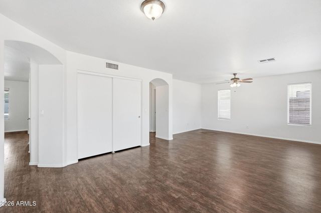 12422 W EL NIDO Lane, Litchfield Park, AZ 85340