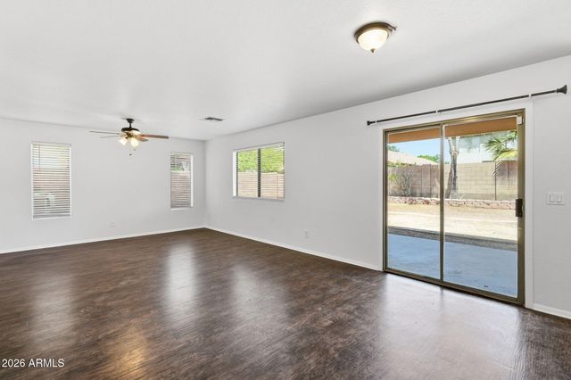 12422 W EL NIDO Lane, Litchfield Park, AZ 85340