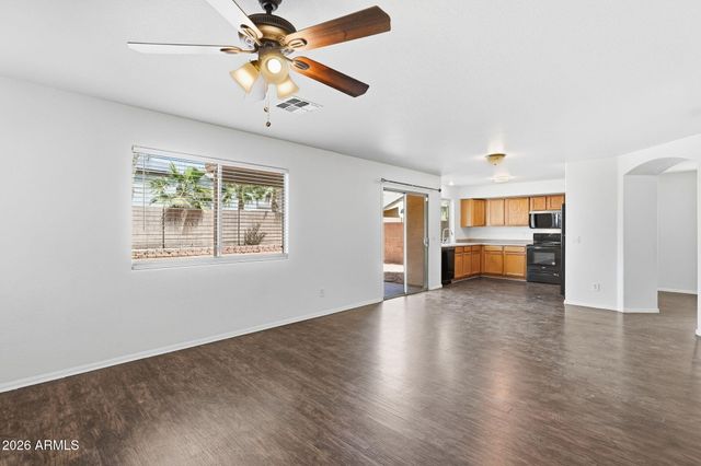 12422 W EL NIDO Lane, Litchfield Park, AZ 85340