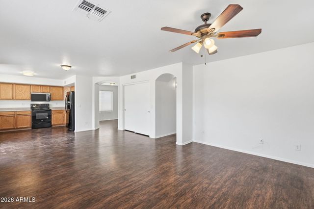 12422 W EL NIDO Lane, Litchfield Park, AZ 85340