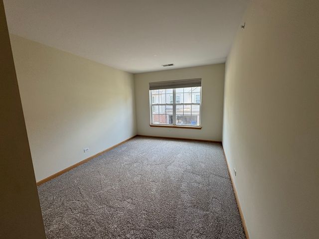 2268 VANDERBILT Drive 2268, Geneva, IL 60134
