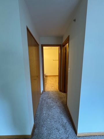 2268 VANDERBILT Drive 2268, Geneva, IL 60134