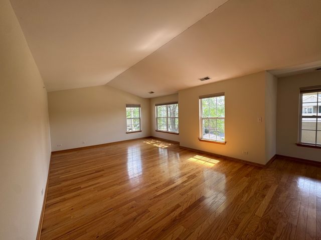 2268 VANDERBILT Drive 2268, Geneva, IL 60134
