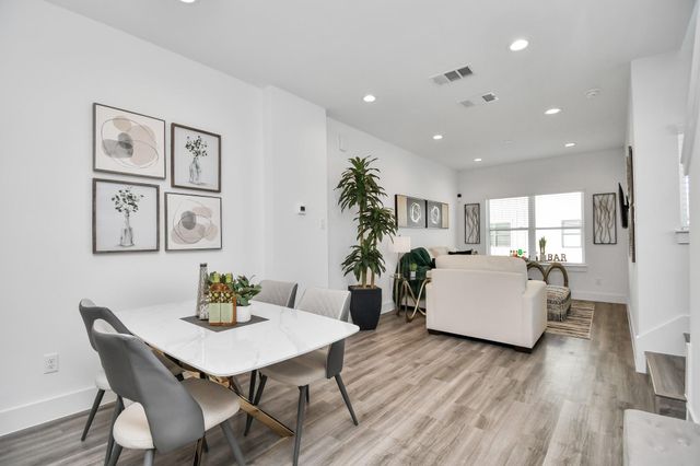 2006 Laverne Willow Lane A, Houston, TX 77080