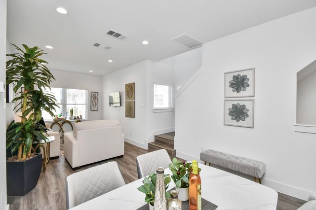 2006 Laverne Willow Lane A, Houston, TX 77080