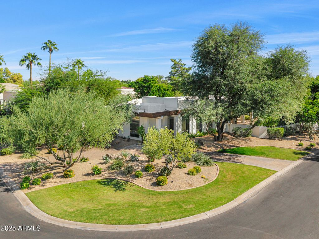 8487 N CANTA BELLO --, Paradise Valley, AZ 85253