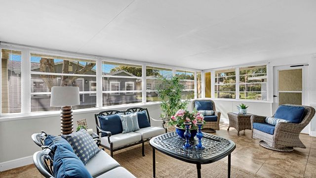 10230 GENESEE LANE, Orlando, FL 32821
