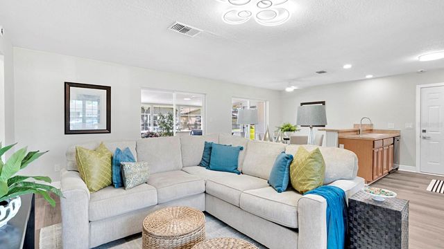 10230 GENESEE LANE, Orlando, FL 32821