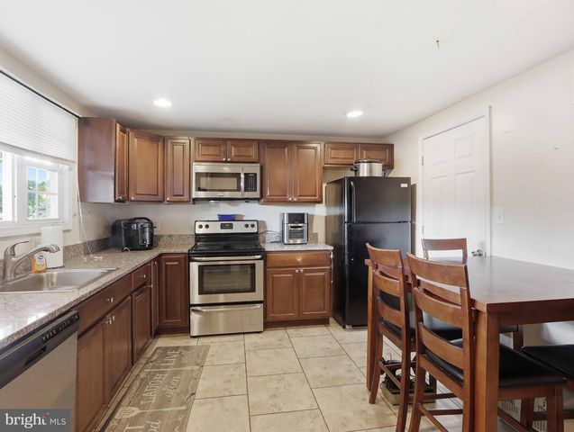 2957 FREEWAY FWY, Baltimore, MD 21227